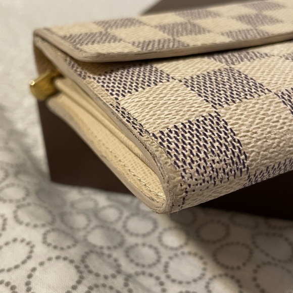 Louis Vuitton Azur Sarah Wallet - Picture 5 of 15